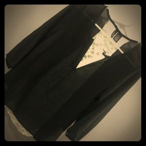 Sheer 3/4 sleeve lace black top